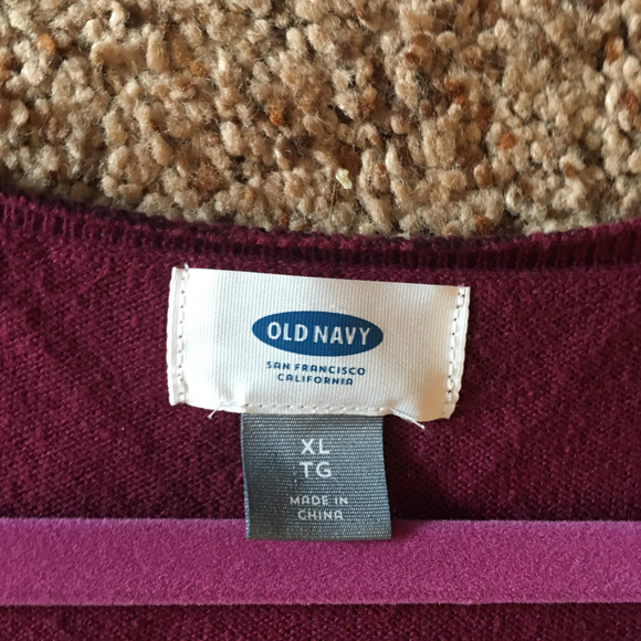 Old Navy burgundy floral knit top - Picture 4 of 5